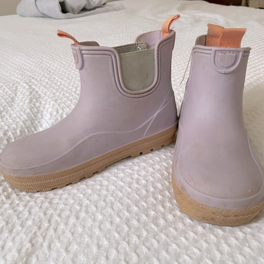 Girls Zara rain boots, size 29, US size 10.5/11 - great quality, but used.